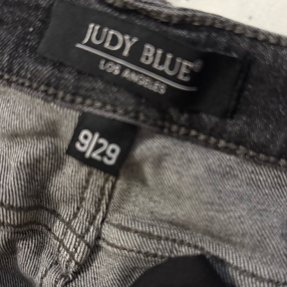 Judy Blue Black Distressed boyfriend fit Jeans - Picture 2 of 9